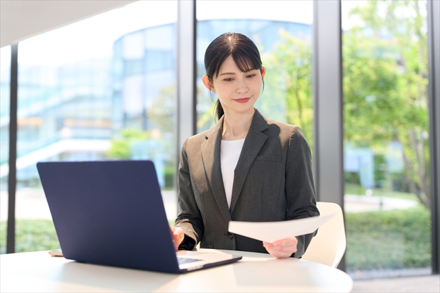 B2Bの買い手が営業に会う前に情報収集を終えている様子